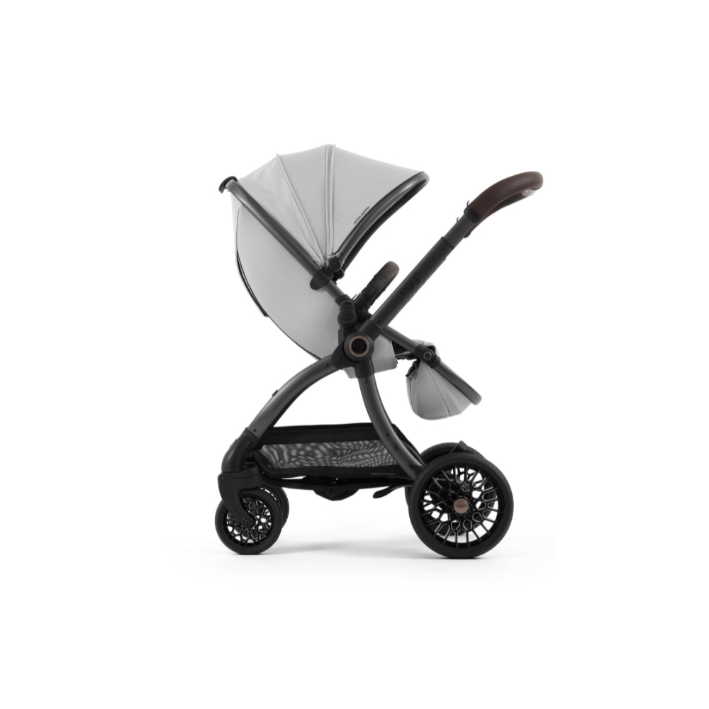 Aston Martin egg3® Soft Grey Package