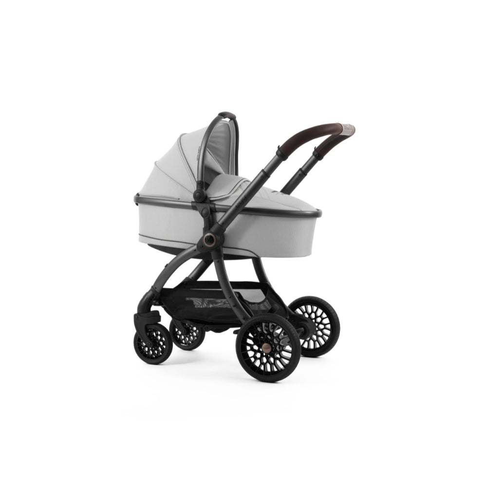 Aston Martin egg3® Soft Grey Package
