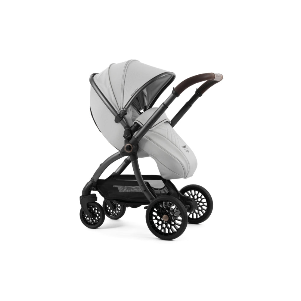 Aston Martin egg3® Soft Grey Package