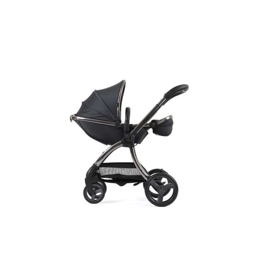 egg3 Stroller Snuggle Bundle with Carrycot and accessories