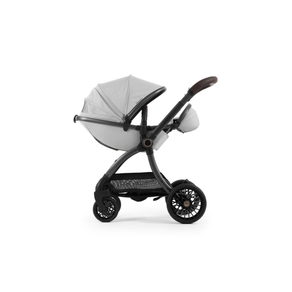 Aston Martin egg3® Soft Grey Package