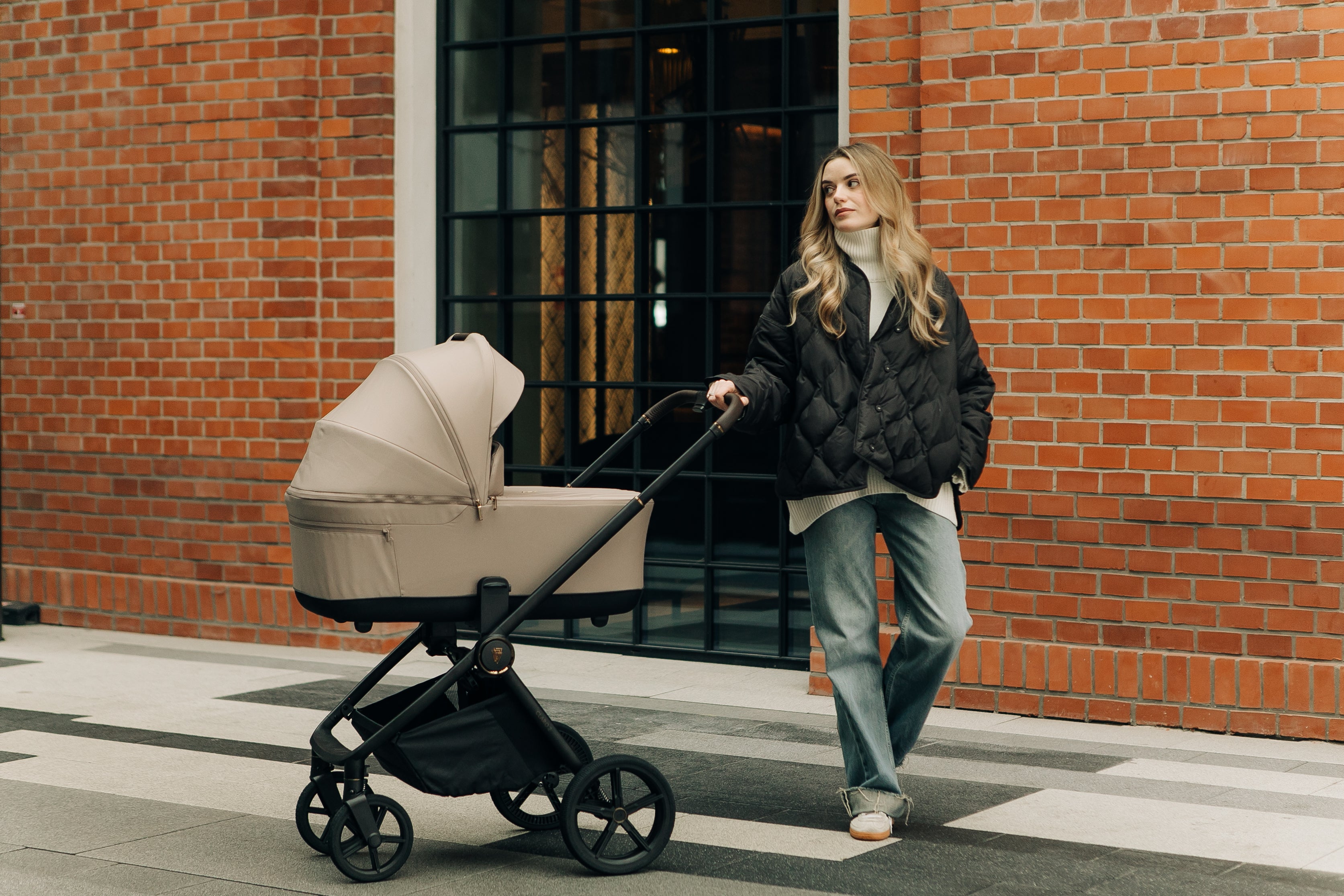 Venicci Claro 2 Essential Travel Bundle