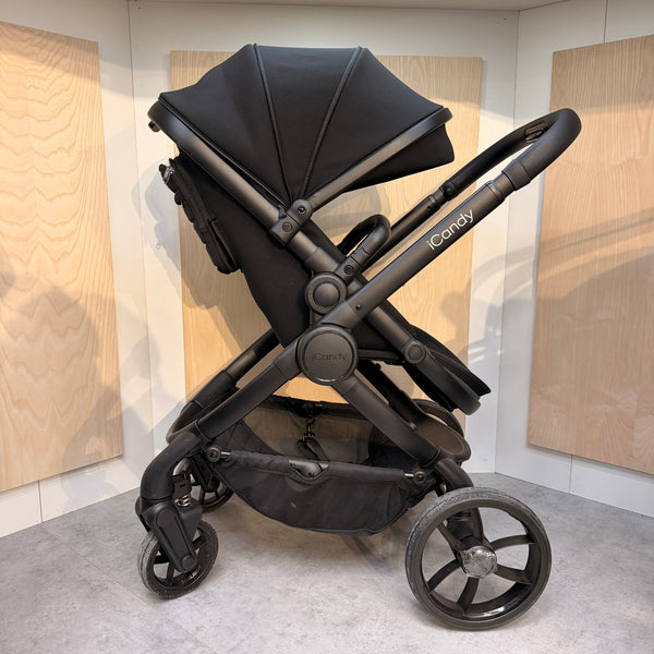 Ex-Display iCandy Peach 7 Pushchair & Carrycot Bundle - Black Edition
