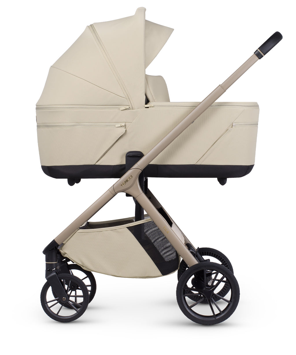 Venicci Tila Essential Travel Bundle