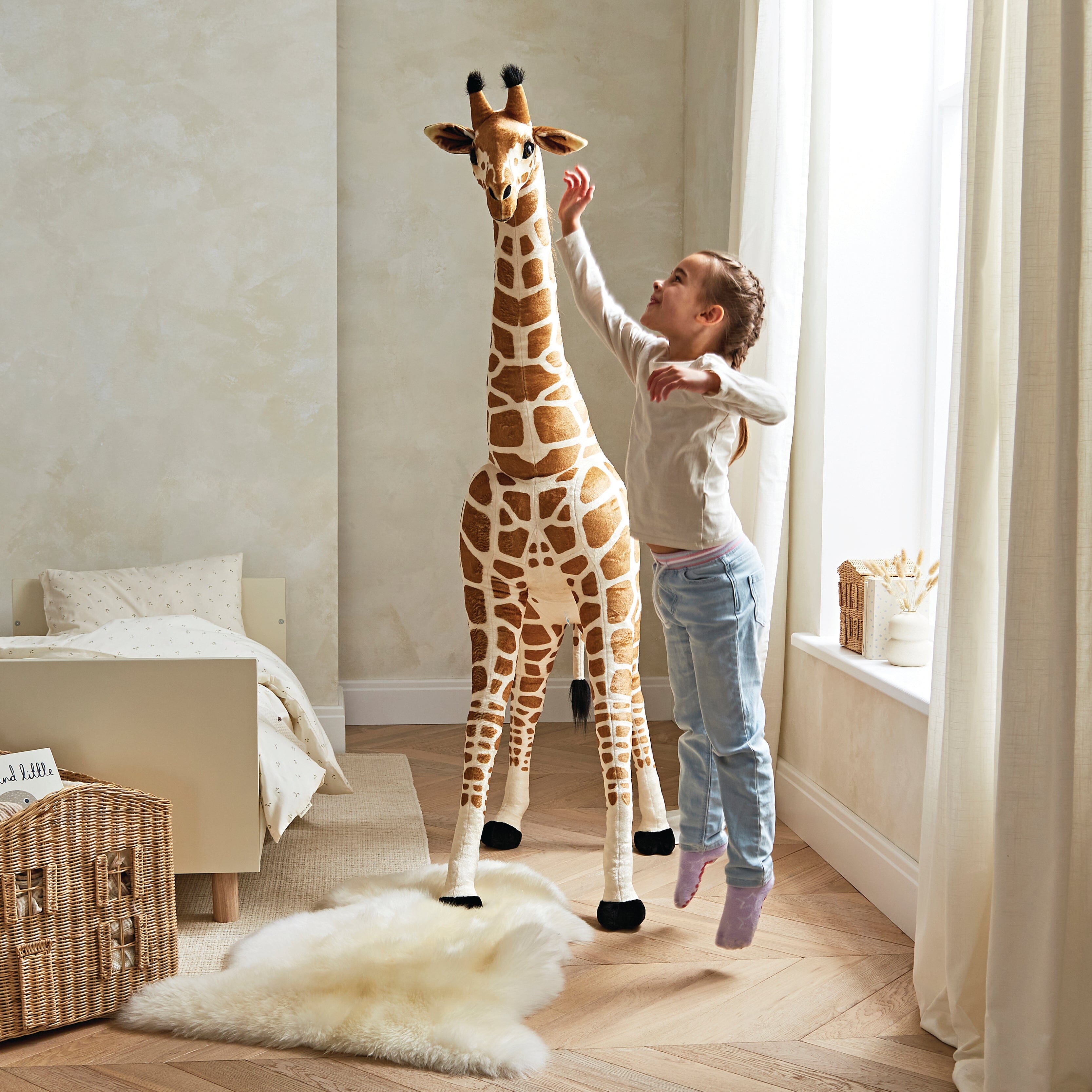 CuddleCo Medium Standing Giraffe Stuffed Animal 135cm