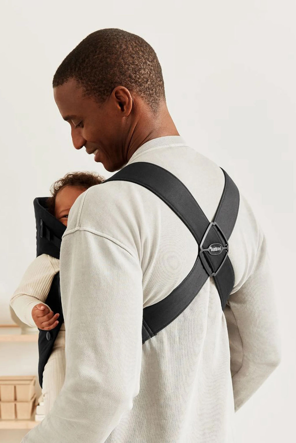 BabyBjörn Baby Carrier Mini - Black/Woven