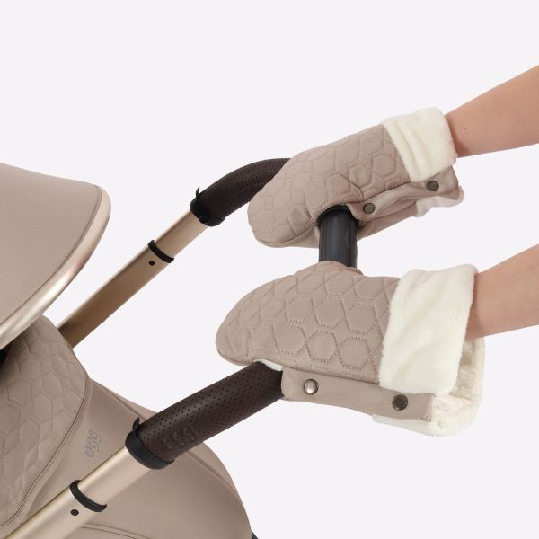 Egg Handmuffs