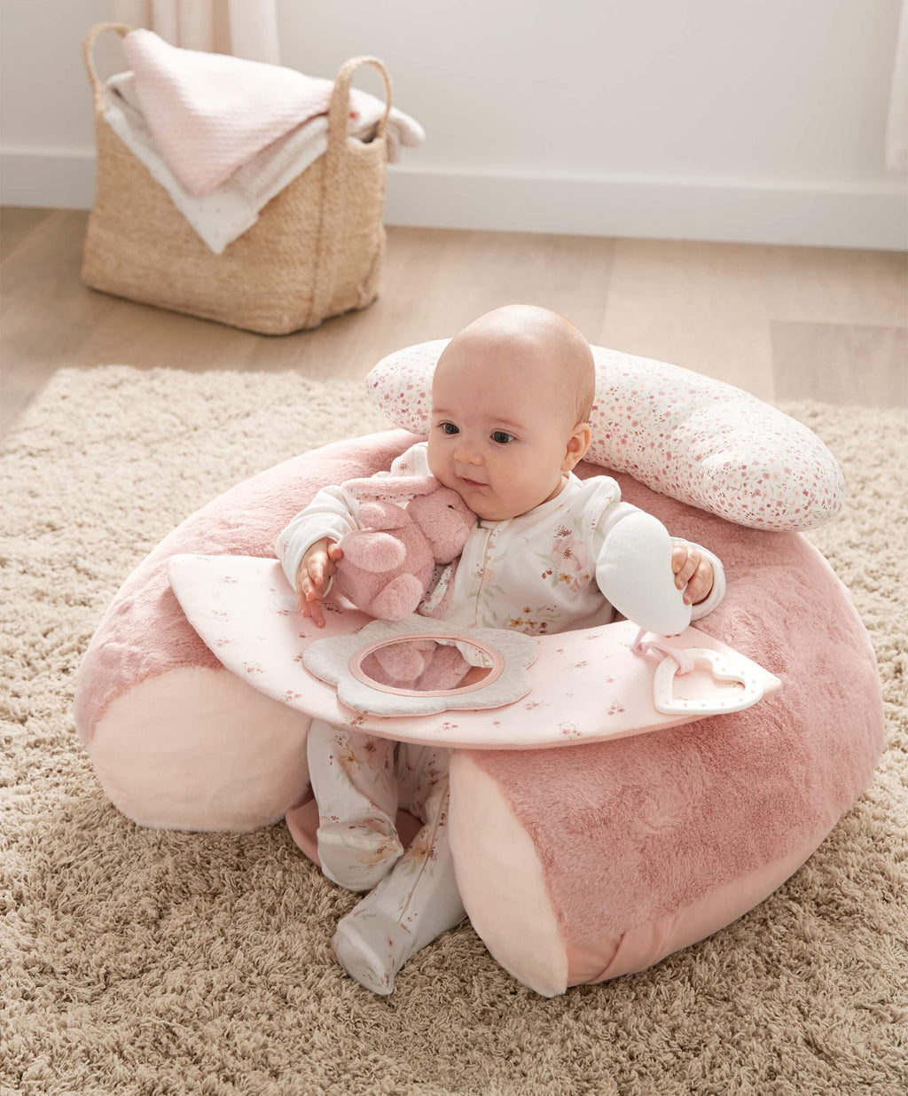 Mamas & Papas Sit & Play - Welcome to the World Bunny
